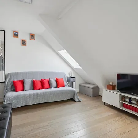 Studio Pres De Republique By Weekome *